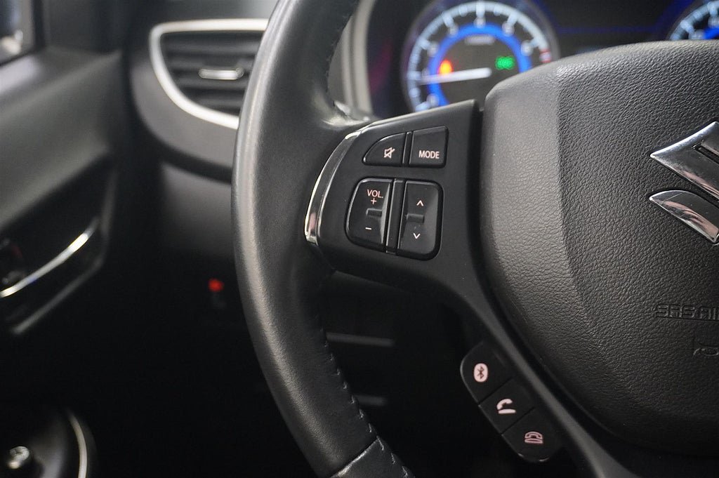 Vehicle Image 9