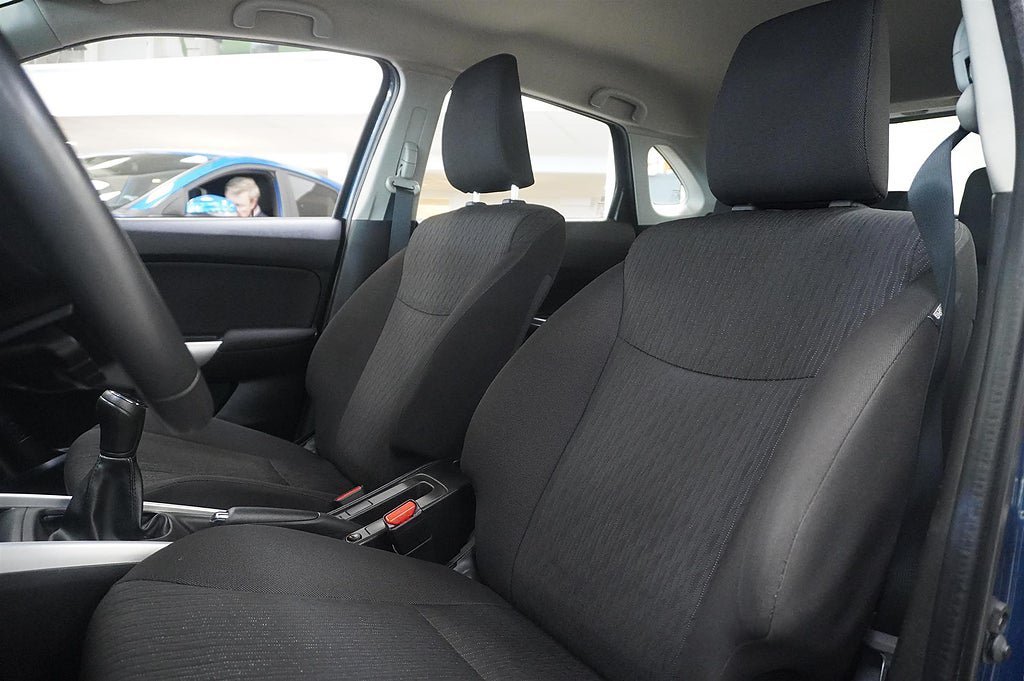 Vehicle Image 16