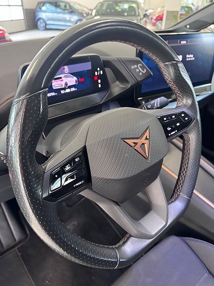 Vehicle Image 19