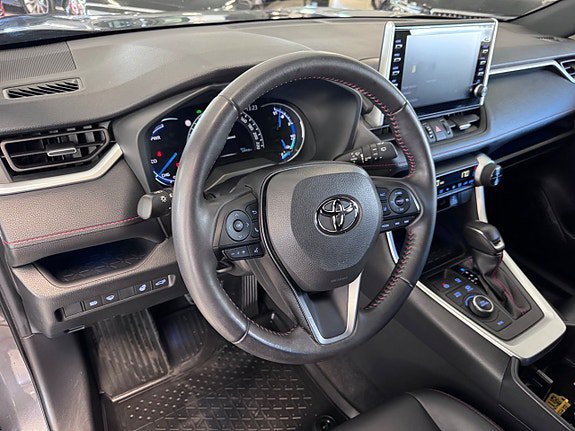 Vehicle Image 15