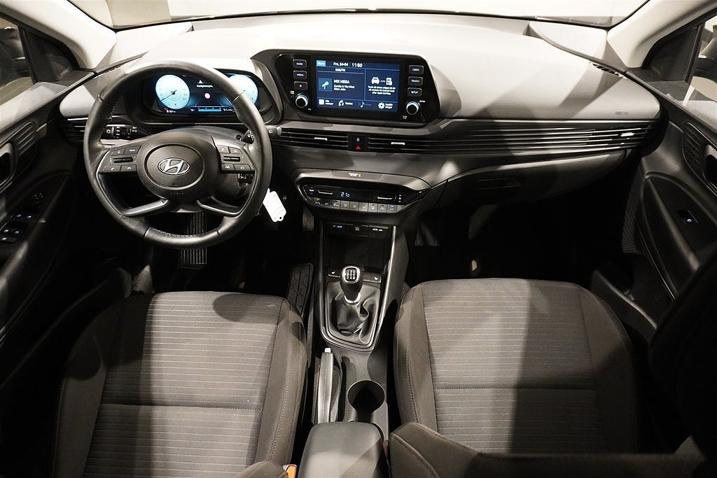 Vehicle Image 10