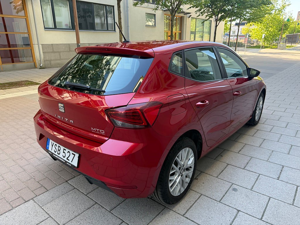 Vehicle Image 6