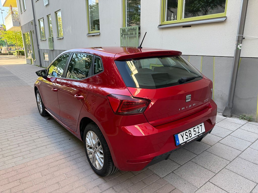 Vehicle Image 7