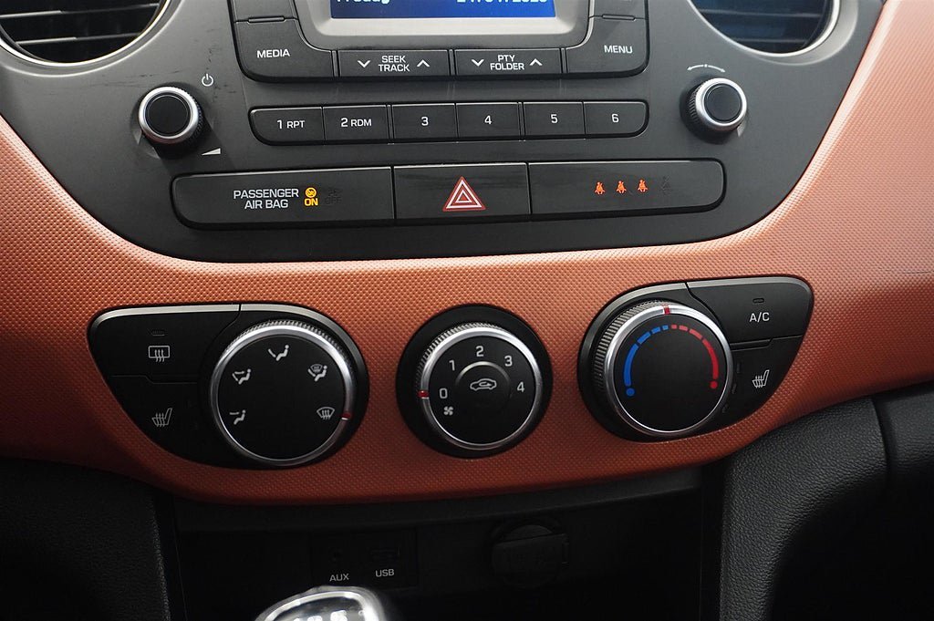 Vehicle Image 13