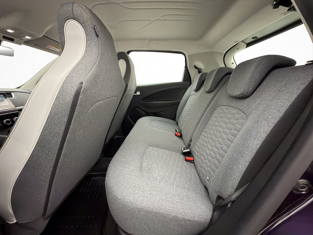 Vehicle Image 23