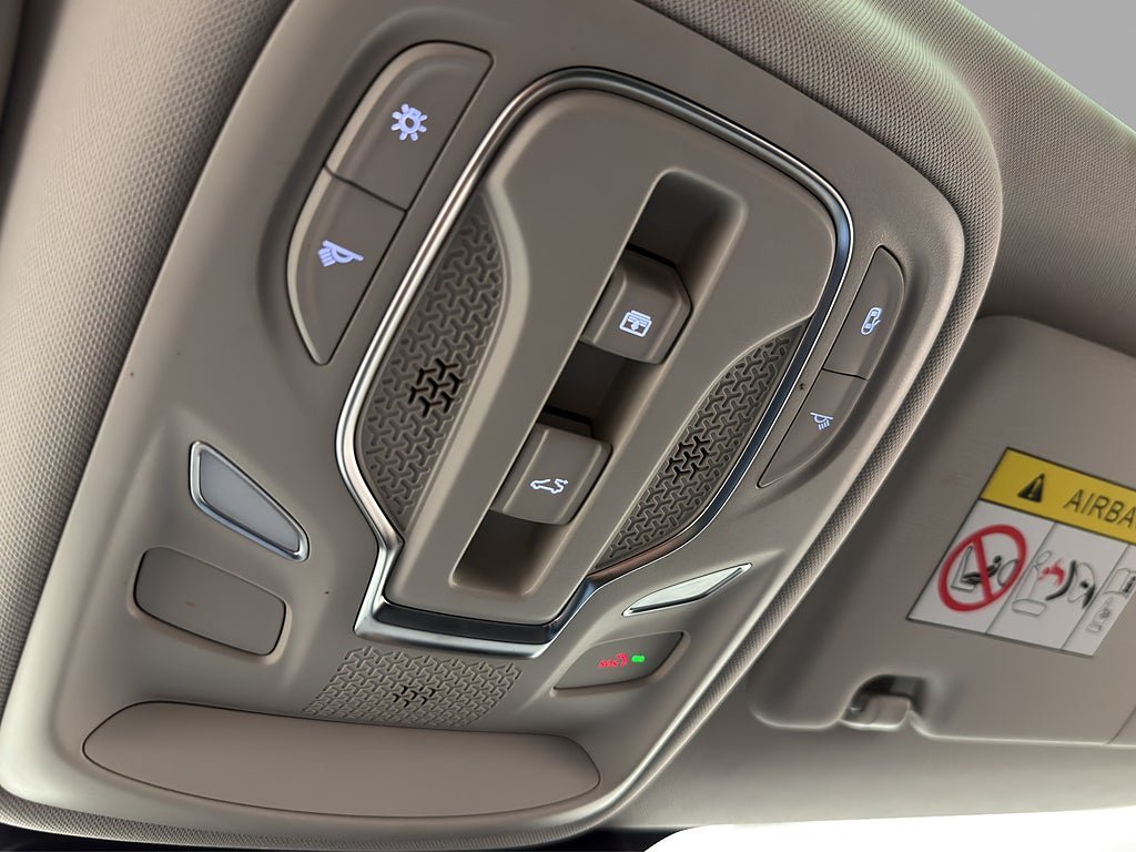 Vehicle Image 24