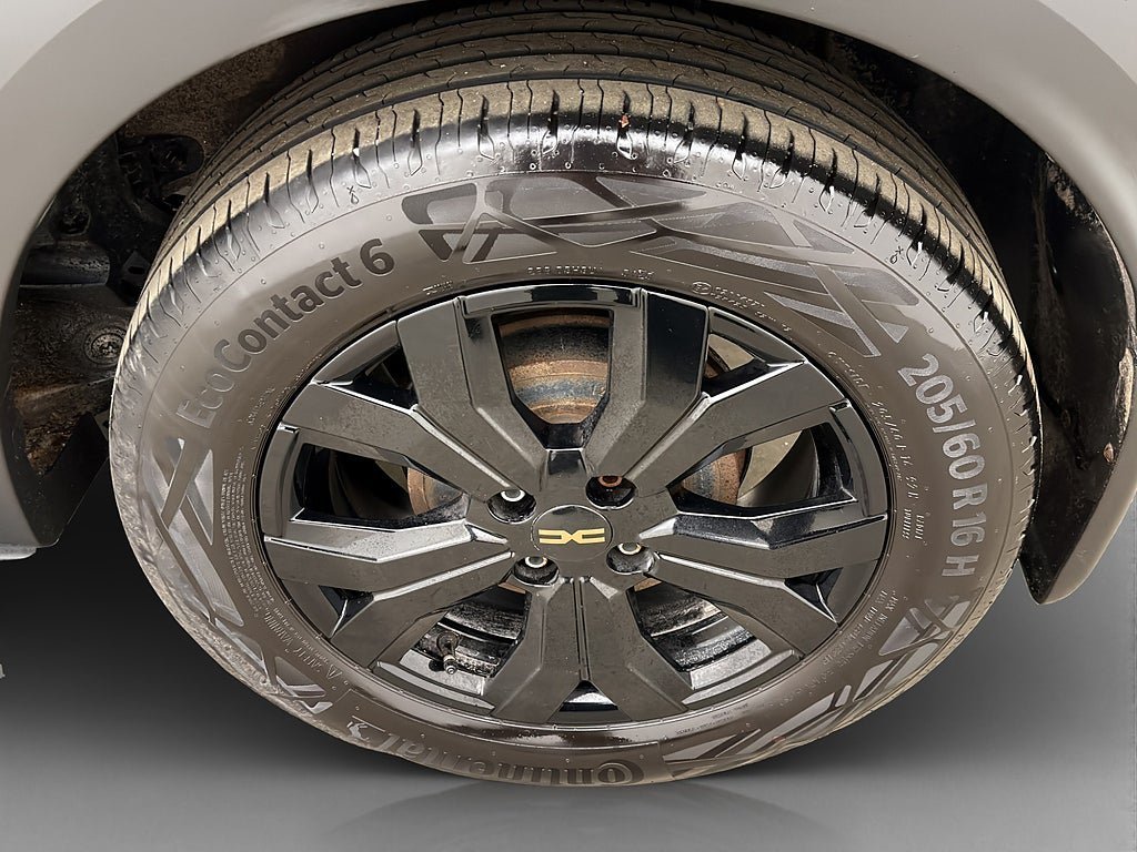 Vehicle Image 11