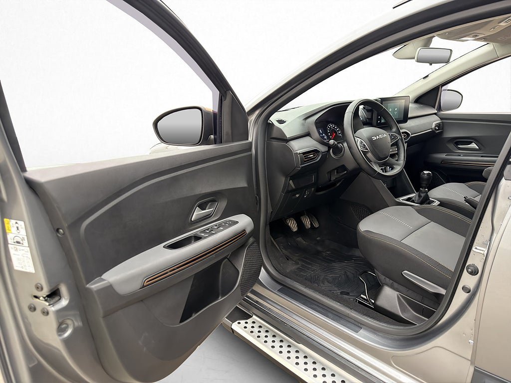 Vehicle Image 21