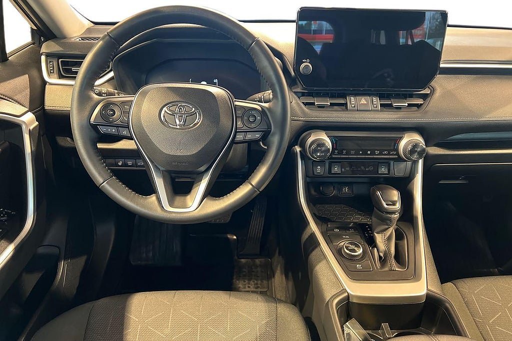Vehicle Image 12