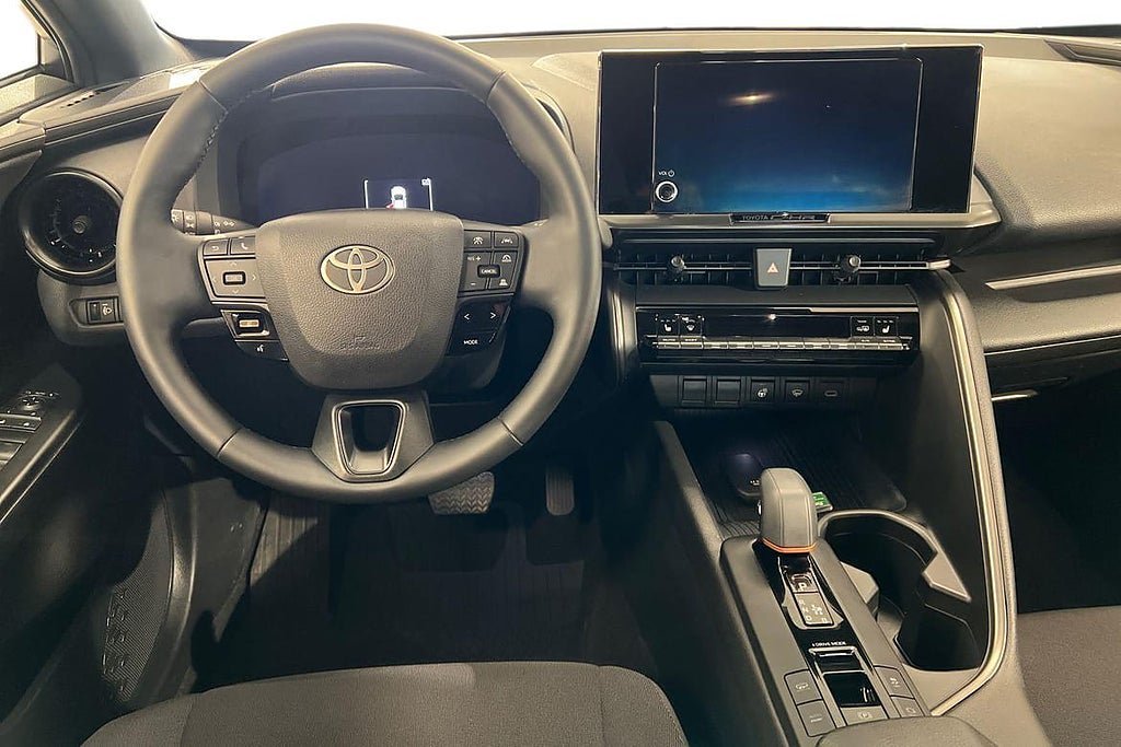 Vehicle Image 12