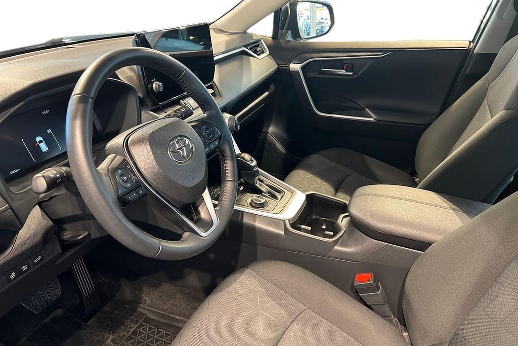 Vehicle Image 15