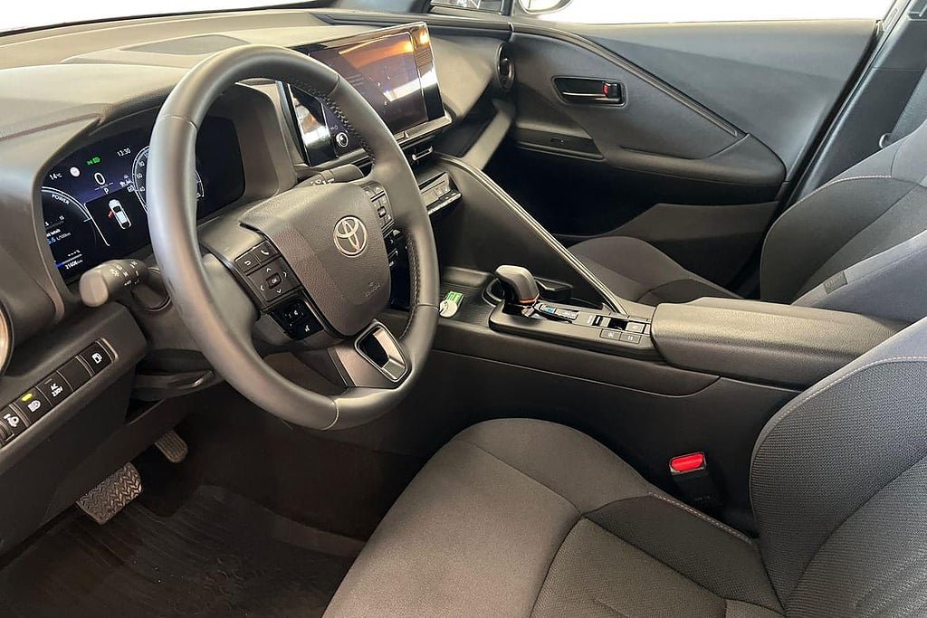 Vehicle Image 15