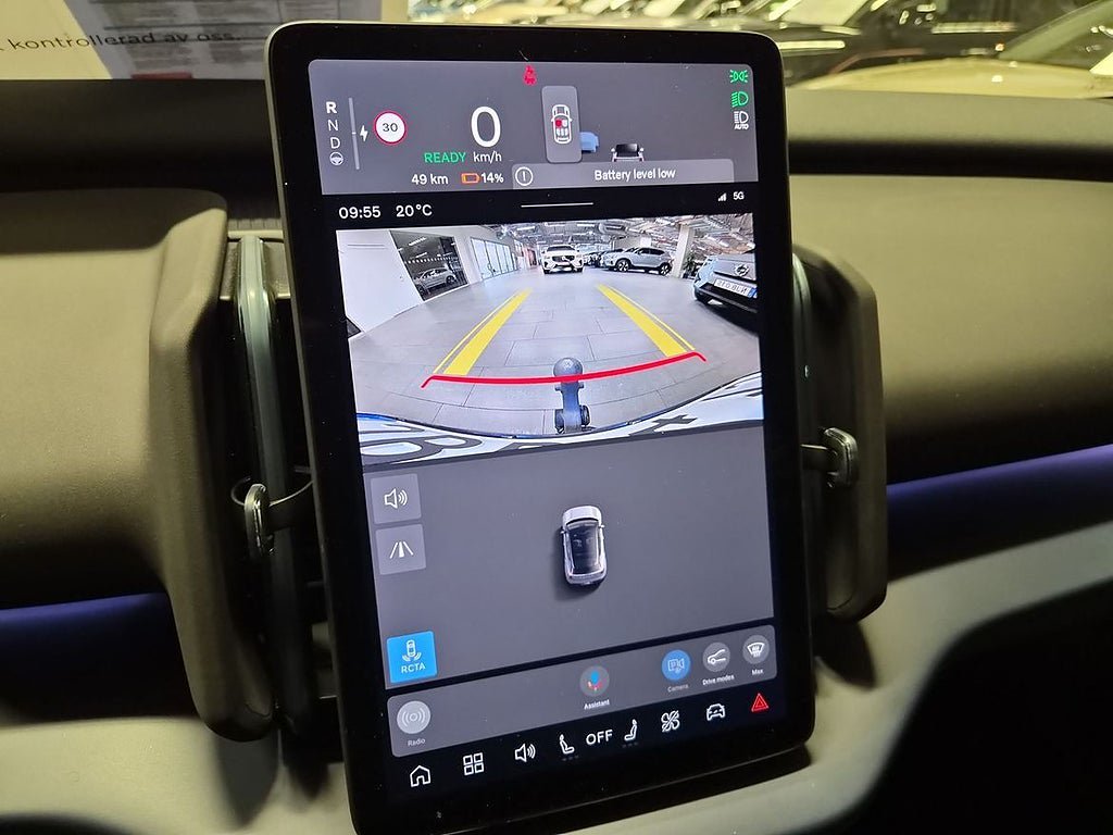 Vehicle Image 11
