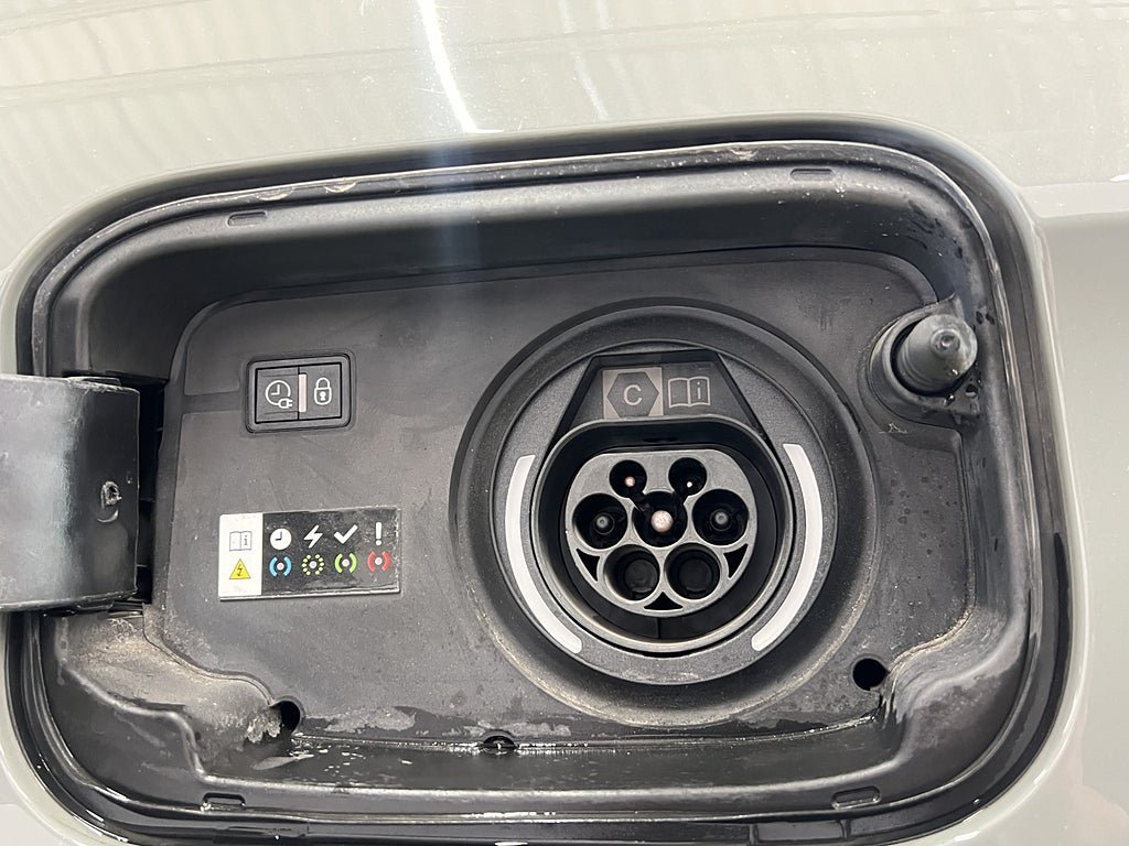 Vehicle Image 38