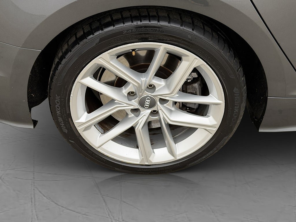 Vehicle Image 35