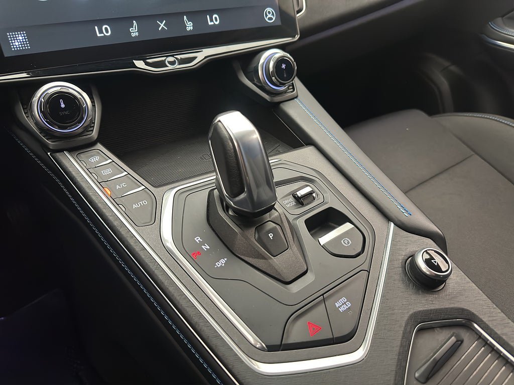 Vehicle Image 30