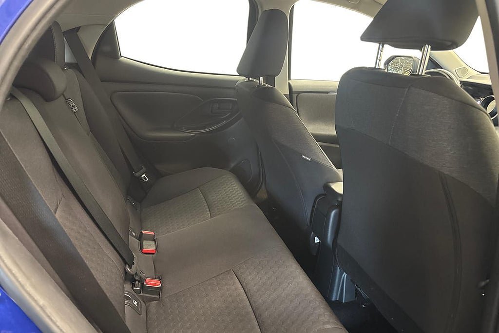 Vehicle Image 11