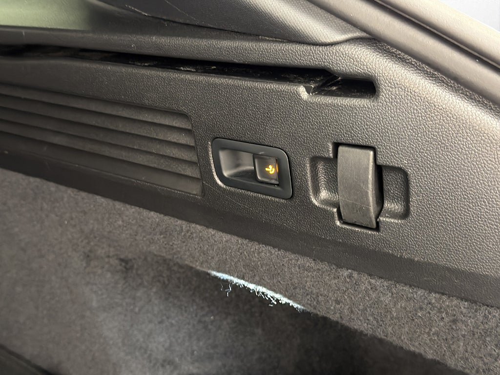 Vehicle Image 28