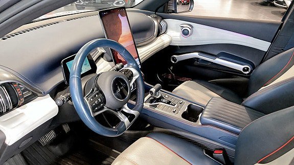 Vehicle Image 8