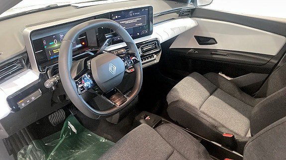 Vehicle Image 8