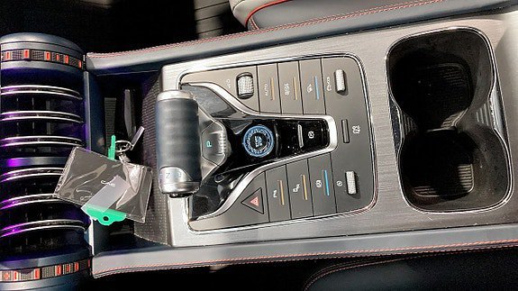 Vehicle Image 13