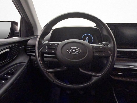Vehicle Image 19