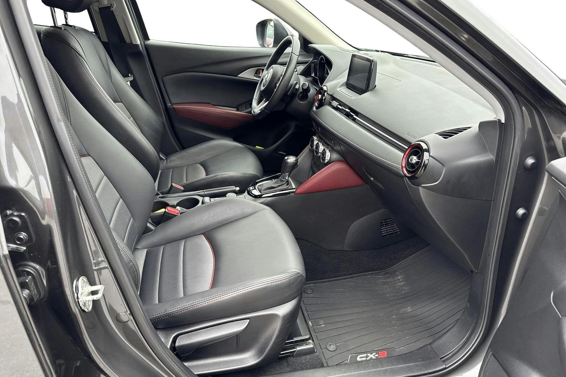 Vehicle Image 7