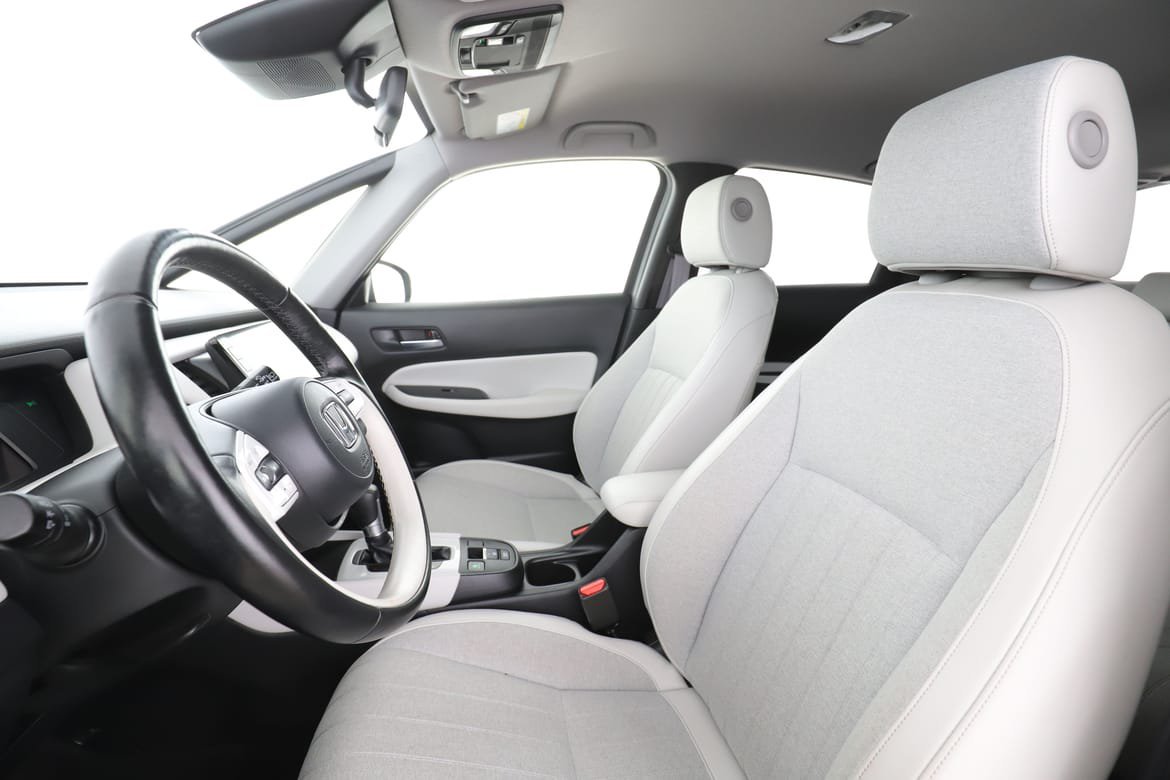 Vehicle Image 11