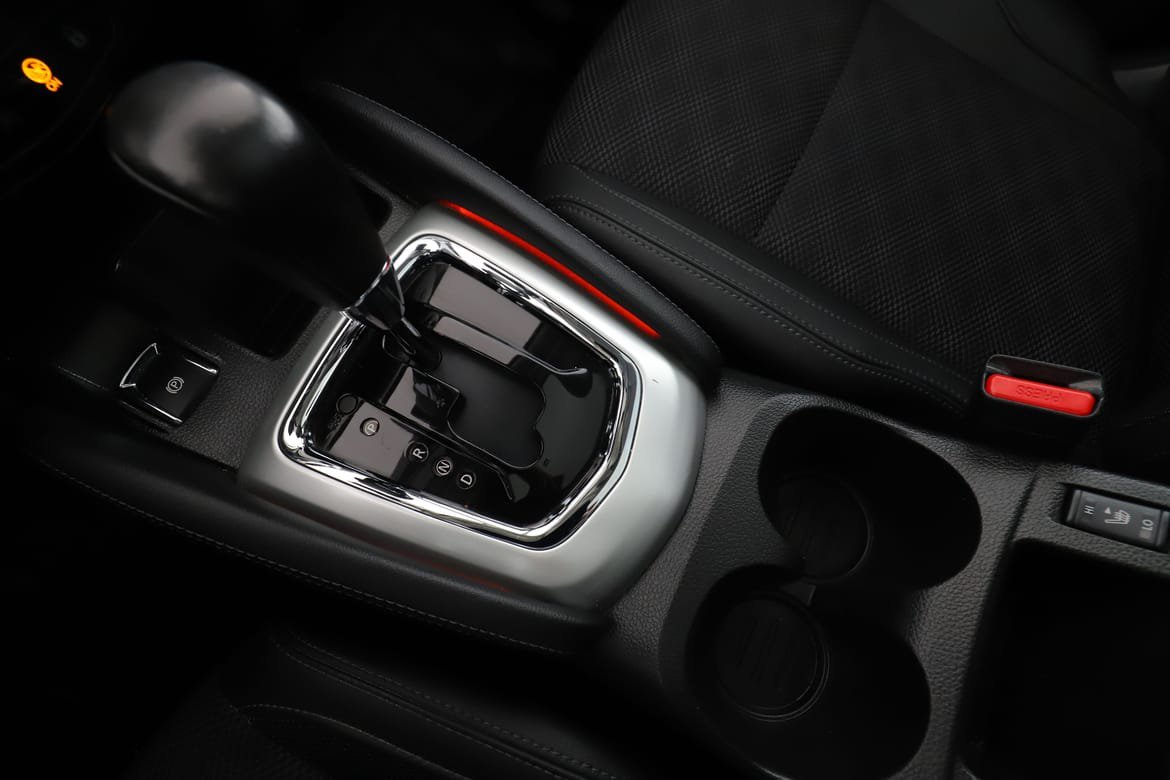 Vehicle Image 25