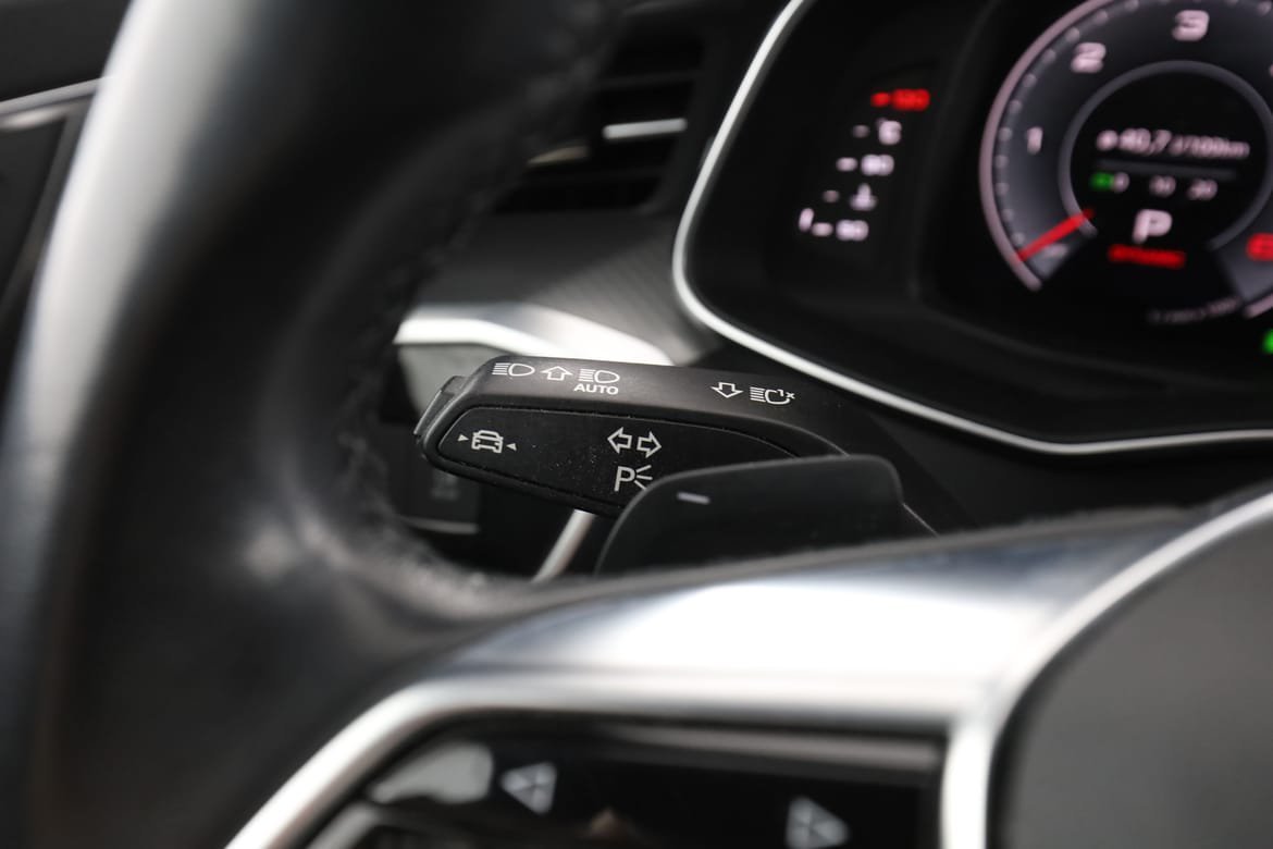 Vehicle Image 30