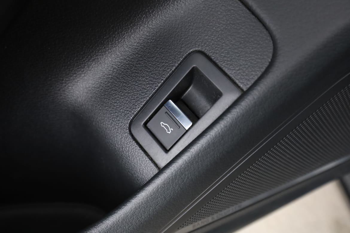 Vehicle Image 37