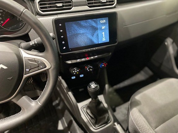Vehicle Image 18