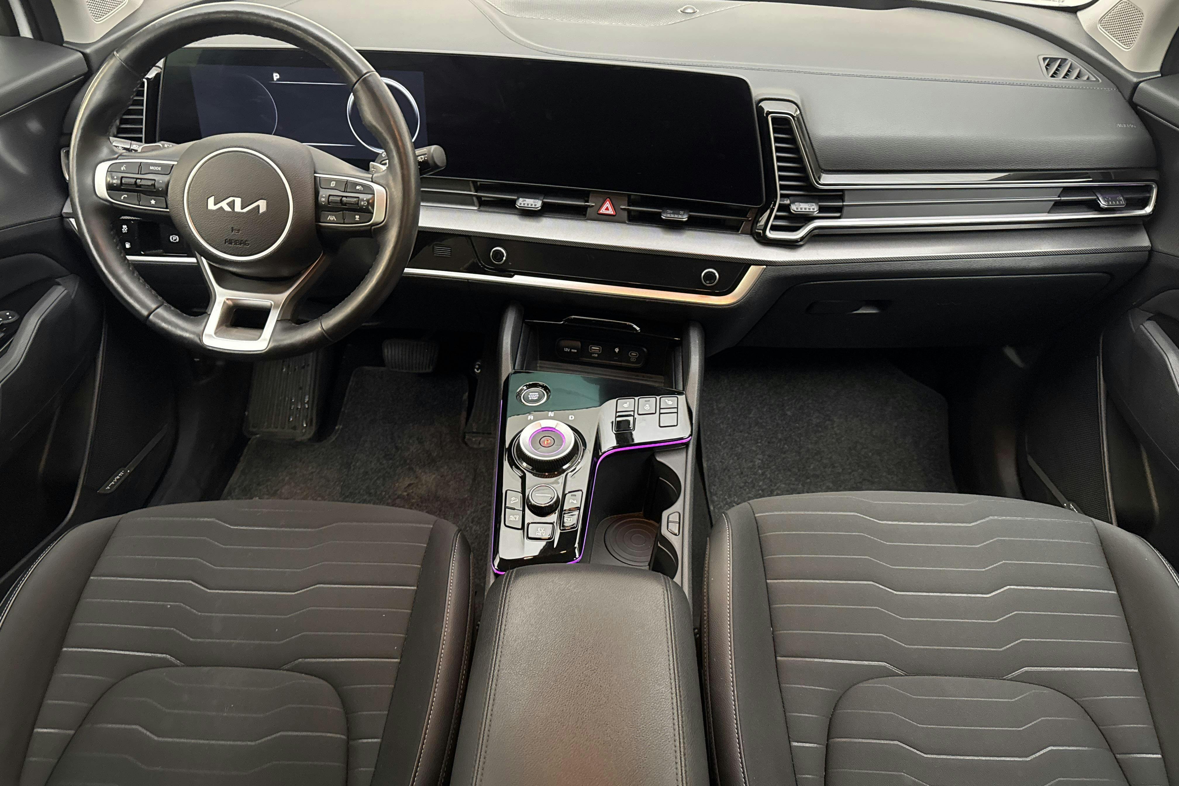 Vehicle Image 6