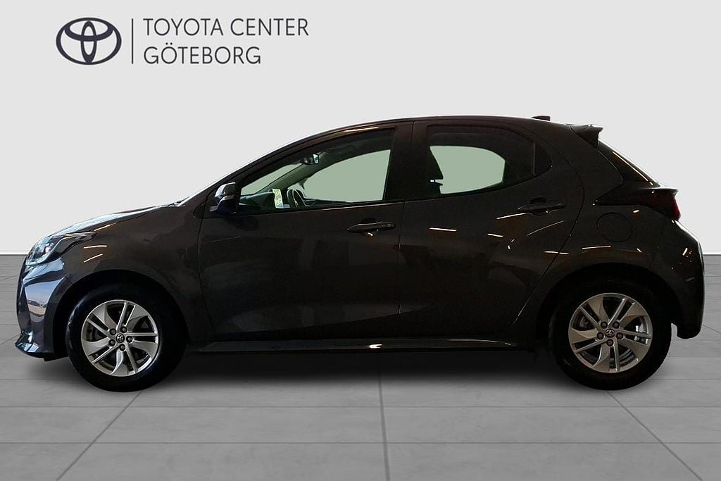 Vehicle Image 4