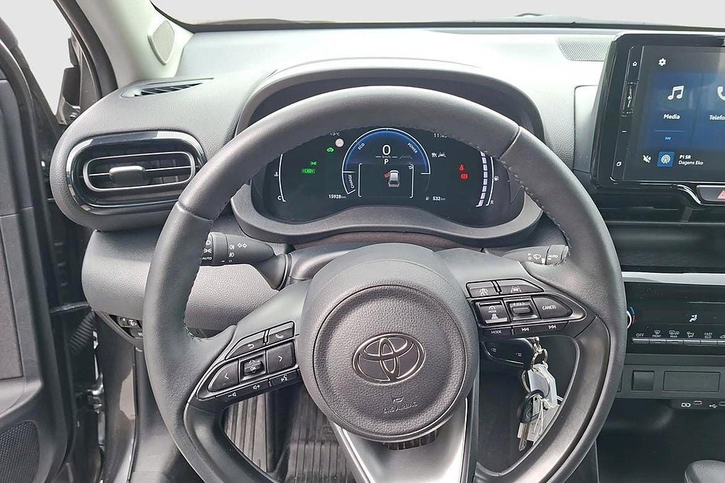Vehicle Image 10