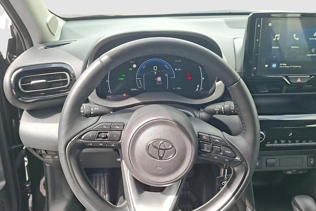 Vehicle Image 11