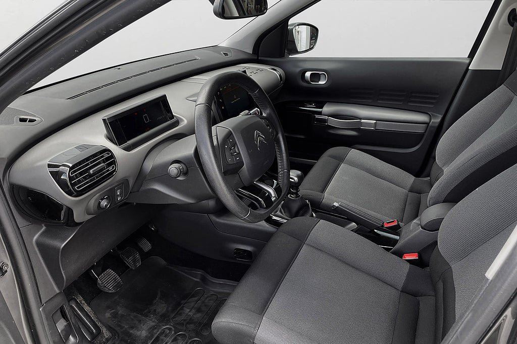 Vehicle Image 11
