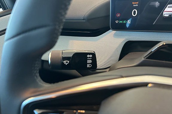 Vehicle Image 34