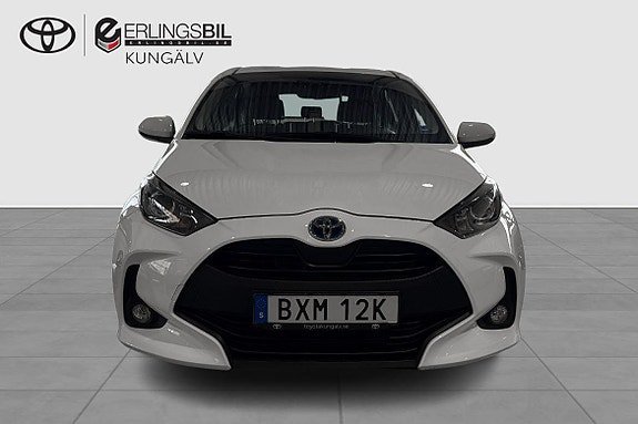 Vehicle Image 6