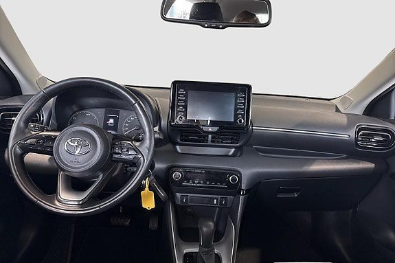 Vehicle Image 10