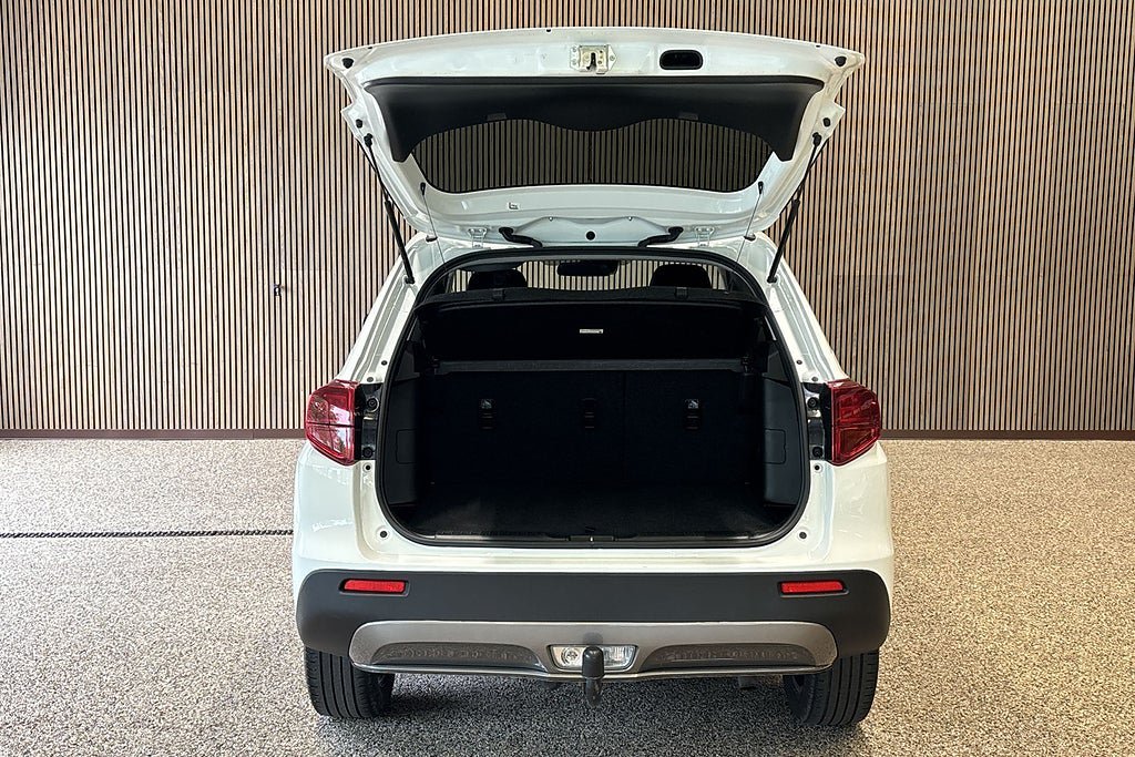 Vehicle Image 8
