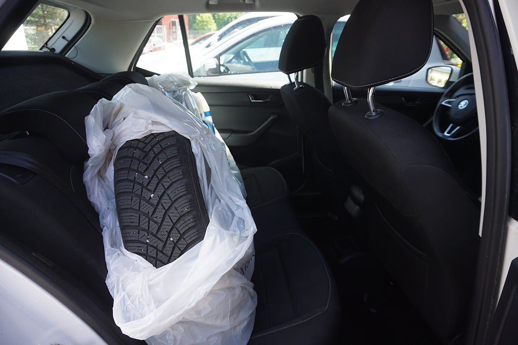 Vehicle Image 6