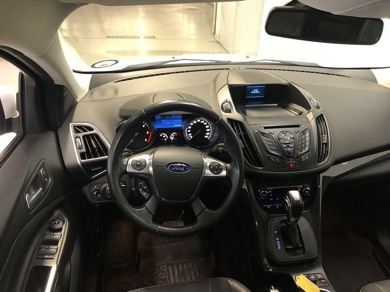 Vehicle Image 8