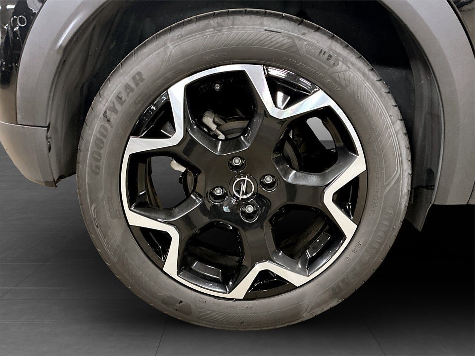 Vehicle Image 18