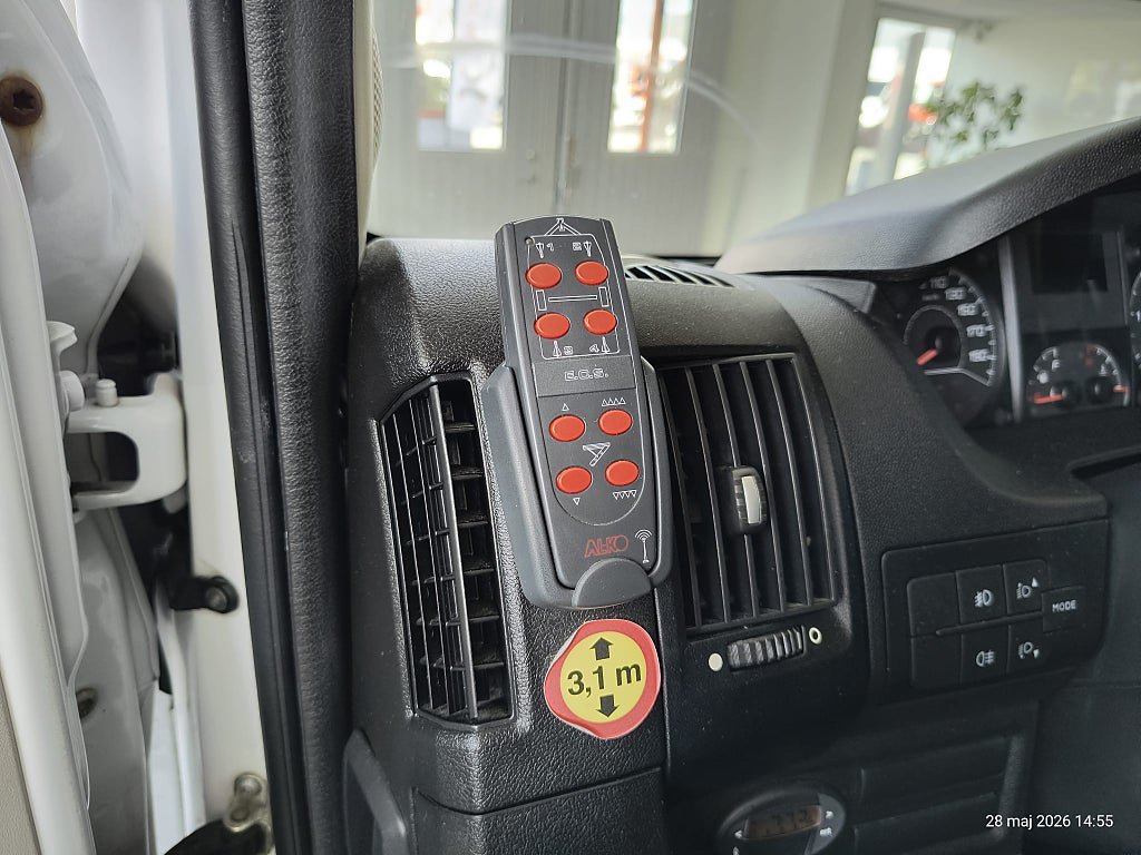 Vehicle Image 29