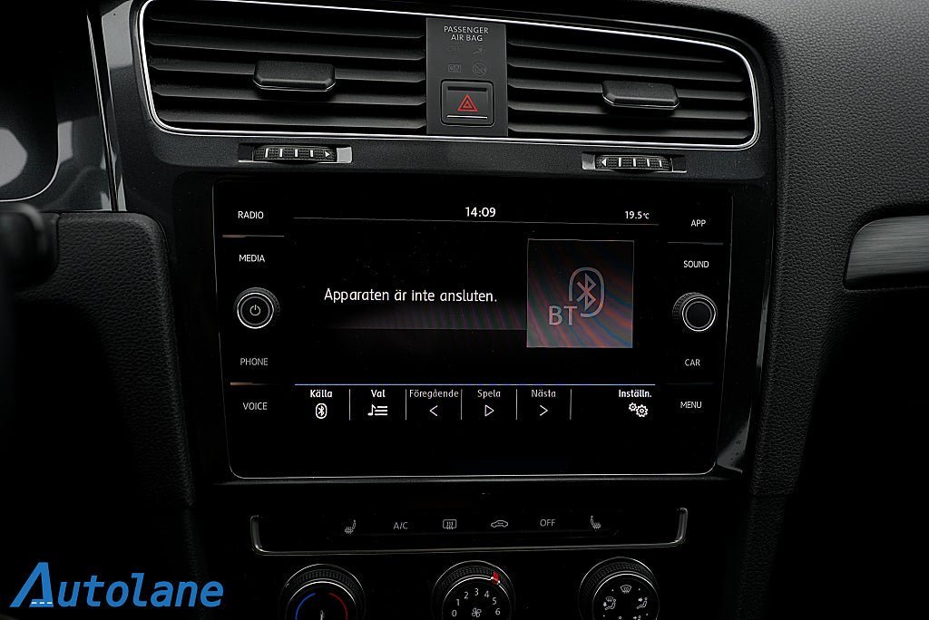Vehicle Image 22