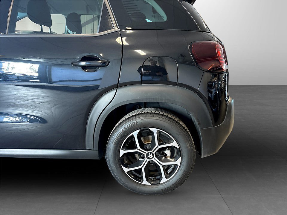 Vehicle Image 13