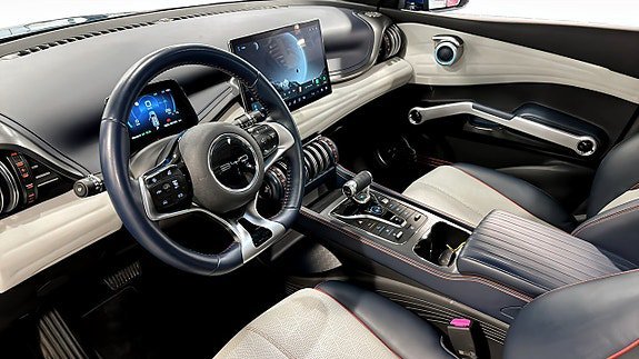 Vehicle Image 15