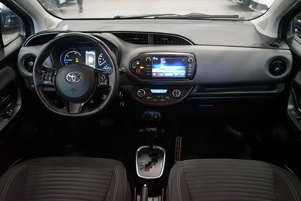 Vehicle Image 15