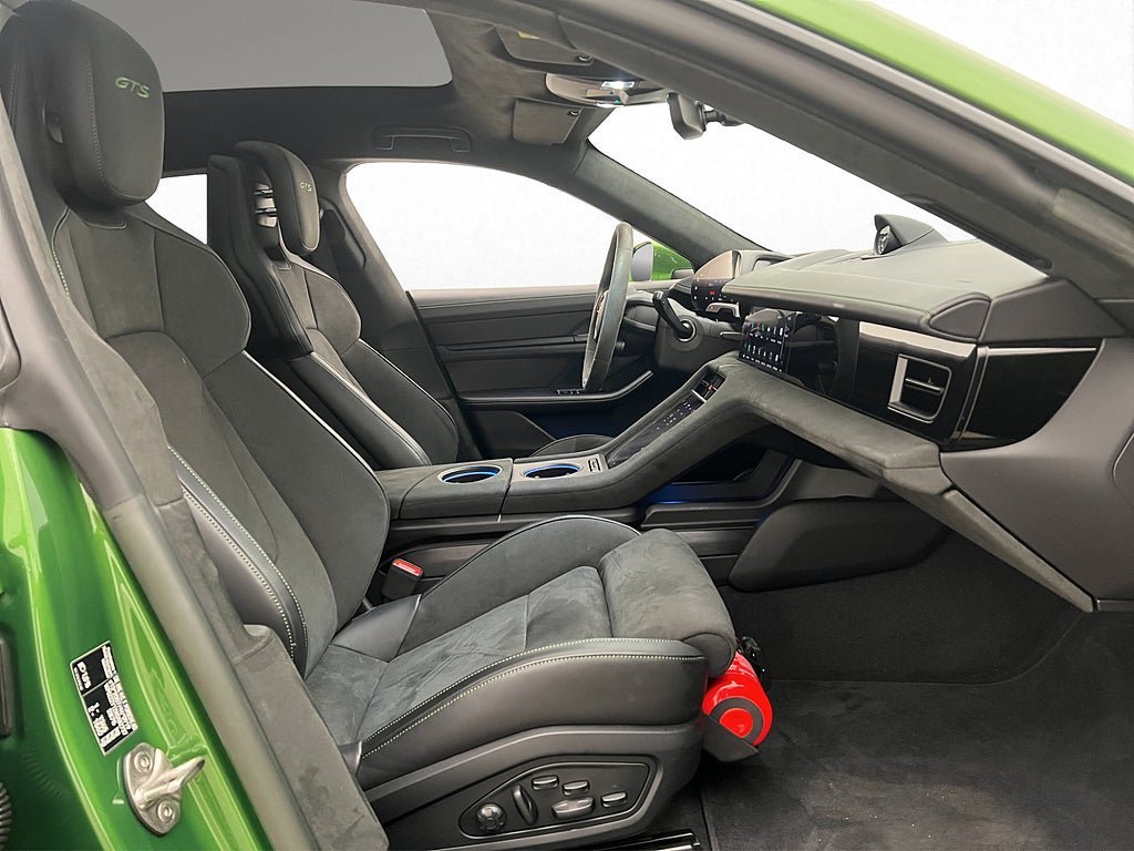 Vehicle Image 28